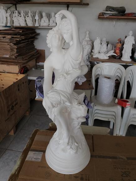 Escultura em Gesso Romeu e Julieta Grande 70cm