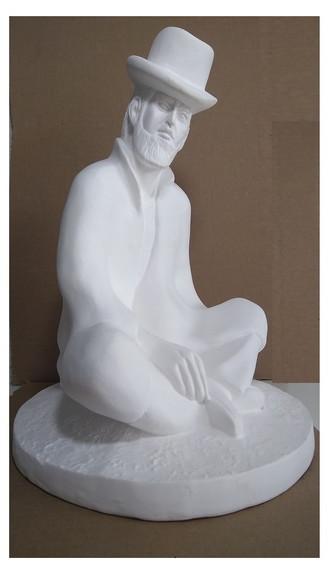 Escultura Exu Capa Preta Sentado com Cartola em Gesso Cru