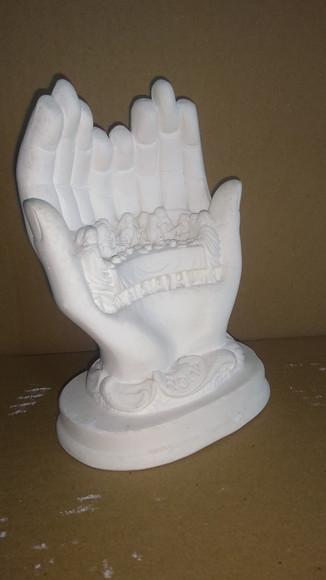 Escultura Mão Santa Ceia em Gesso Cru p/ Pintar Como Desejar