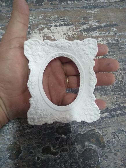 Escultura Moldura Oval de Parede em Gesso Cru para Pintar