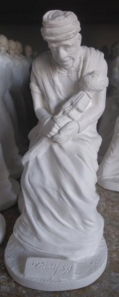 Escultura Oxalufan Orixá do Candomblé Imagem em Gesso