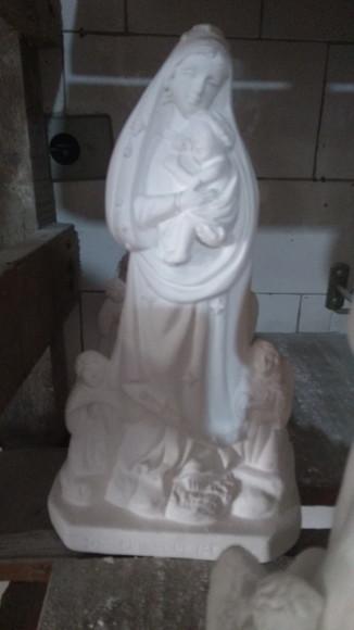 Escultura Santa Maria de Belém Imagem da Santa de Belem 30cm