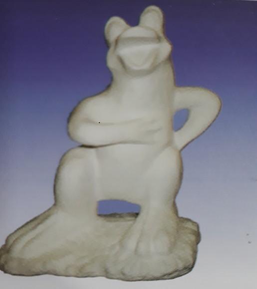 Escultura Sapo Feliz Imagem em Gesso Cru para Pintar