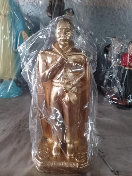 Exu do Ouro Imagem Exu do Ouro Todo em Dourado