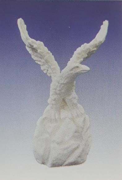 Imagem Águia Escultura em Gesso Cru para Pintar
