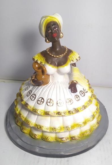 Imagem Baiana c/ Saia Rodada e Jarro Escultura Baiana Mestra