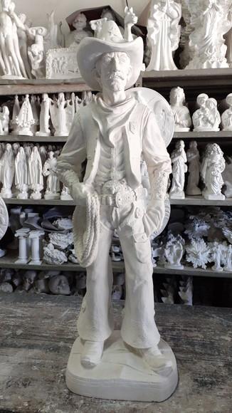 Imagem Baiano peão Boiadeiro escultura vaqueiro gesso cru