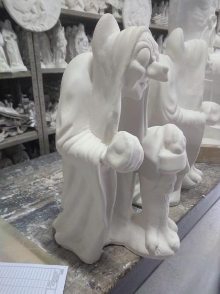 Imagem Bruxa Grande Escultura da Bruxa com Maça em Gesso Cru
