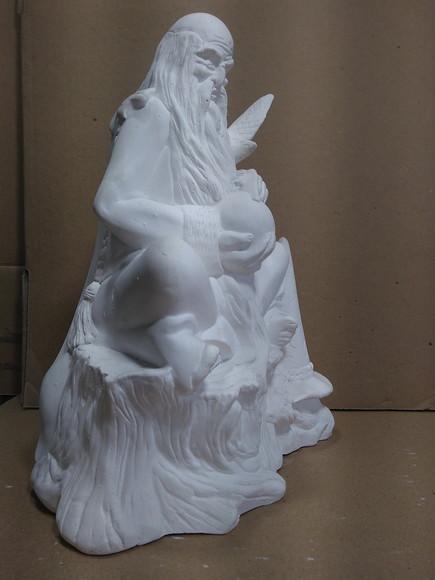 Imagem Bruxo Ravengar Escultura em Gesso Cru para Pintar