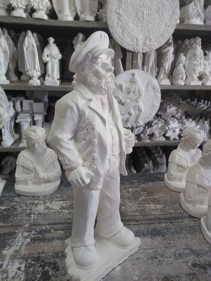 Imagem Capitão do Mar Escultura Marinheiro em Gesso Cru