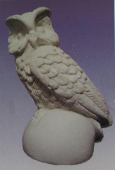 Imagem Coruja na Bola Escultura em Gesso Cru para Pintar