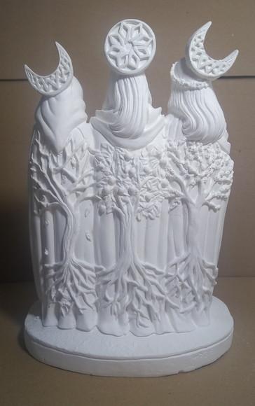 Imagem Deusa Tríplice Escultura Deusa Triplici em Gesso Cru