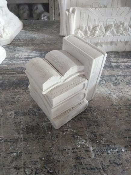 Imagem Livro Escultura p/ Colocar Livros no Meio Gesso o Par