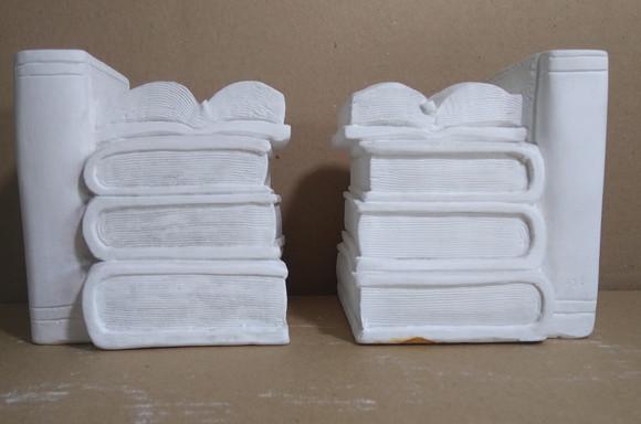 Imagem Livro Escultura p/ Colocar Livros no Meio Gesso o Par