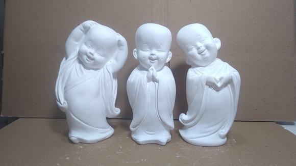 Imagem Monge Escultura Trio de Monges em Gesso Cru Budas