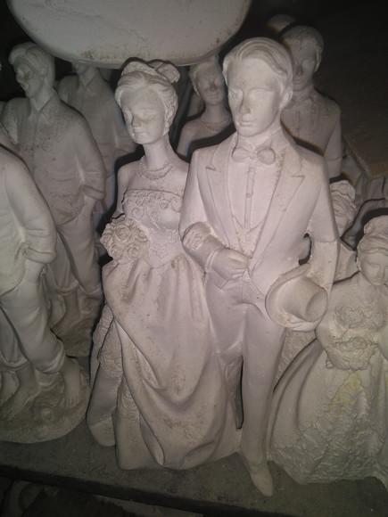 Imagem Noivos Românticos Escultura Noivinhos para Enfeitar
