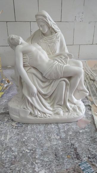 Imagem Nossa Senhora Pietá Escultura Sra. Pieta Gesso Cru