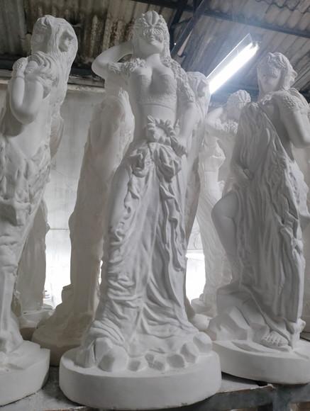 Imagem Oxum Escultura Oxum Orixá Candomblé em Gesso Cru 60cm