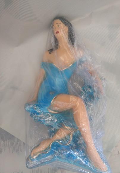 Imagem Pomba Gira Rainha da Praia Escultura em Gesso Natural