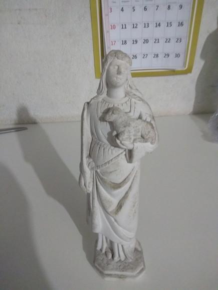 Imagem Santa Inês em Gesso Cru para Pintar Como Desejar