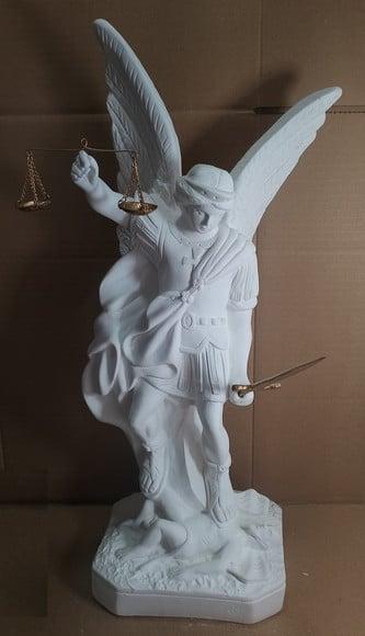 Imagem São Miguel Arcanjo 45 cm em Gesso Cru +balança Espada