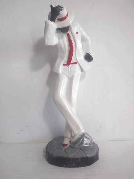 Imagem Zé Pelintra Dançando Escultura Zé Pelintra Malandro