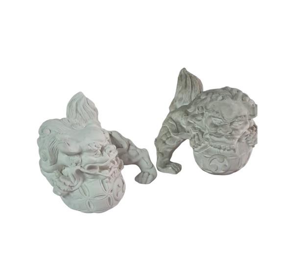 Leões Chineses Imagem Par de Leão Chinês em Gesso Cru