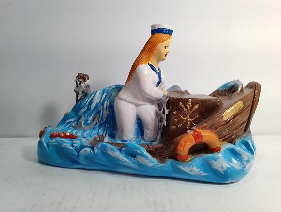 Marinheira Mariana com Barco Imagem Maria no Barco