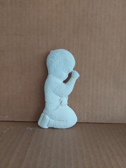 Menino Rezando Imagem Criança Orando de Parede em Gesso Cru