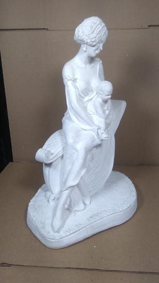 Negra do Divã Imagem Mulher c/ Criança Colo Escultura Gesso