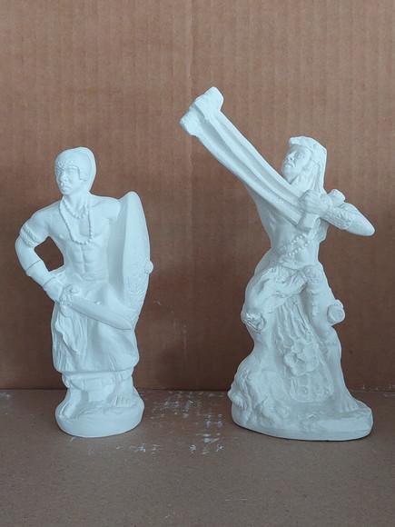 Oxóssi e Ogum 2 Imagens 15cm Orixas do Candomblé Gesso Cru