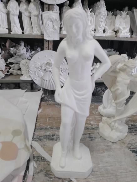 Pomba Gira Maria Padilha Imagem em Gesso Cru Maria Padilha