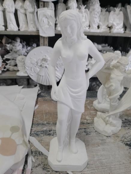 Pomba Gira Maria Padilha Imagem em Gesso Cru Maria Padilha