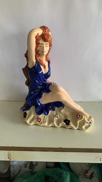 Pomba Gira Menina da Praia Imagem da Pomba Gira Sentada