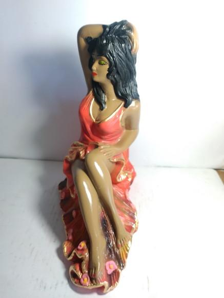 Pomba Gira Menina Imagem Pomba Gira Menina Sentada