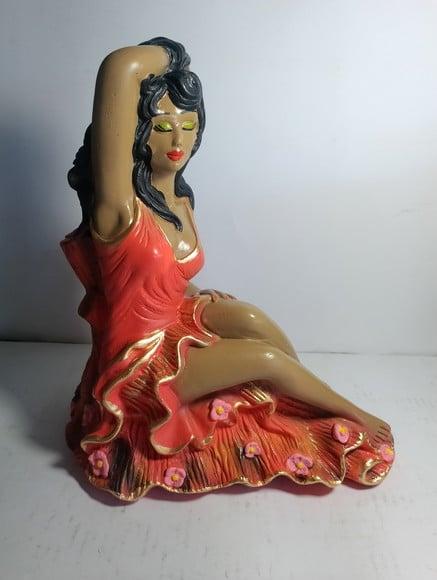 Pomba Gira Menina Imagem Pomba Gira Menina Sentada
