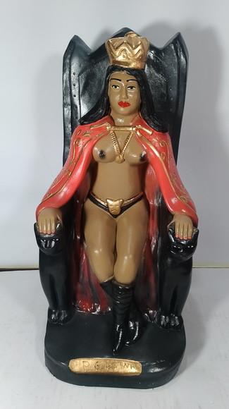 Pomba Gira Rainha no Trono Imagem Rainha Sentada no Trono