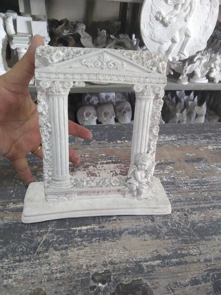 Porta Retrato Romano Escultura Gesso Cru para Colocar Foto