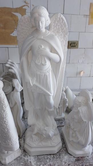São Miguel Arcanjo Imagem do Anjo Miguel Arcanjos c/ 60cm