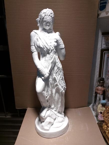 Yansã Imagem Yansã do Orixá do Candomblé Escultura Gesso Cru