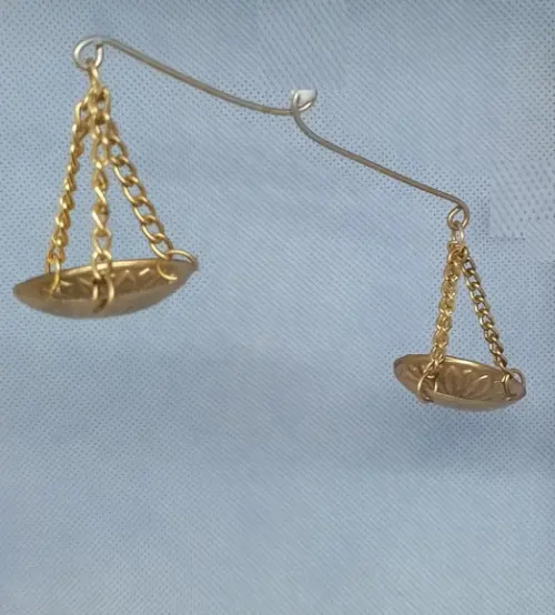 Balança para Colocar em Imagem de São Miguel