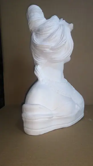 Busto Cigana Imagem Mestra Luziara da Jurema em Gesso Cru