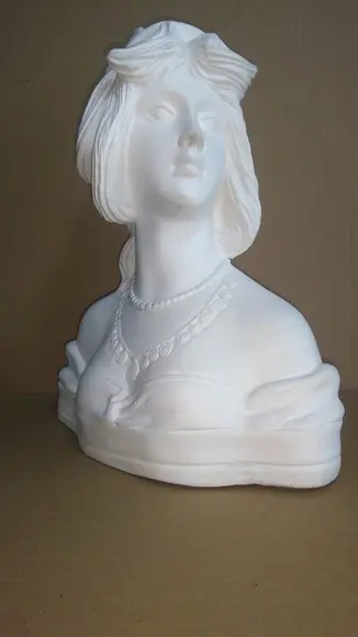 Busto Cigana Imagem Mestra Luziara da Jurema em Gesso Cru