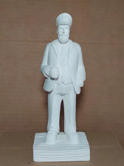 Capitão do Mar Escultura em Gesso Cru