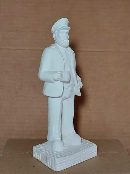 Capitão do Mar Escultura em Gesso Cru