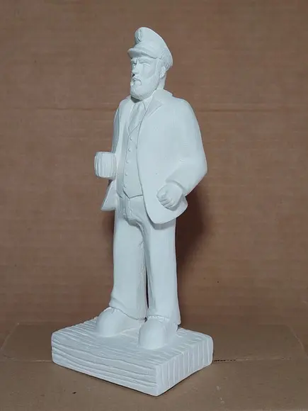 Capitão do Mar Escultura em Gesso Cru