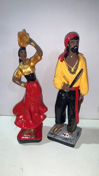 Casal de Ciganos Cigana do Pandeiro + Cigano do Violino