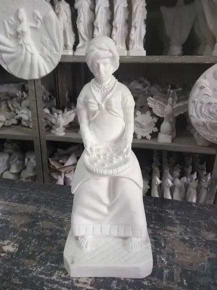 Chica Baiana C/tabuleiro Imagem Preta Velha Peneira Búzios