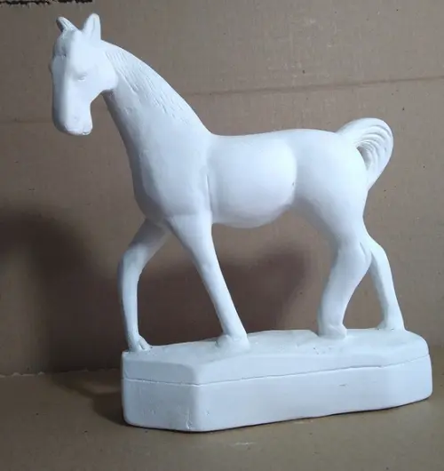 Cavalo Trotando Imagem Cavalo Escultura Gesso Cru
