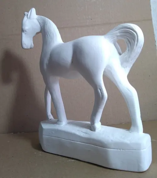 Cavalo Trotando Imagem Cavalo Escultura Gesso Cru